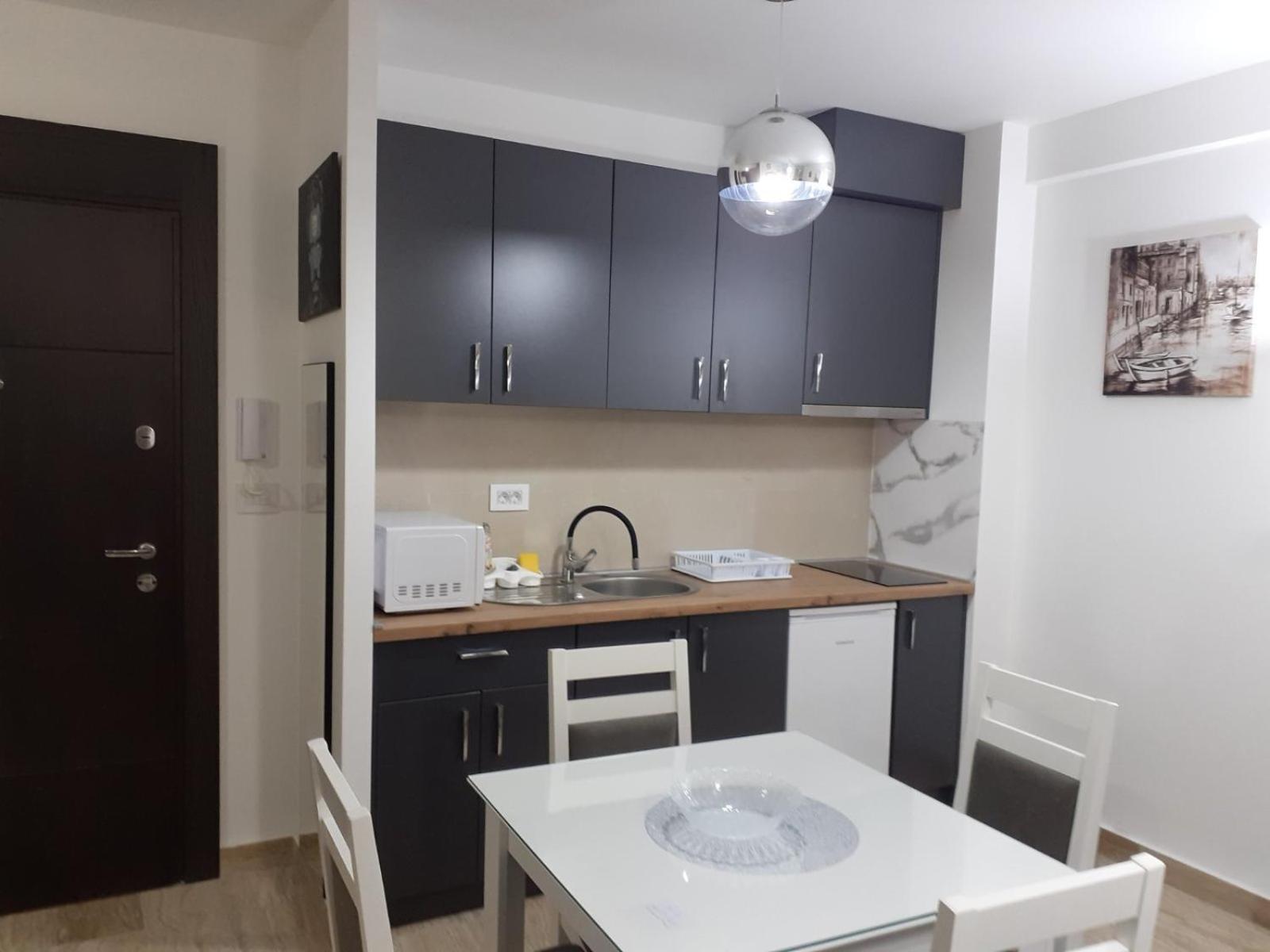Sena Apartment *