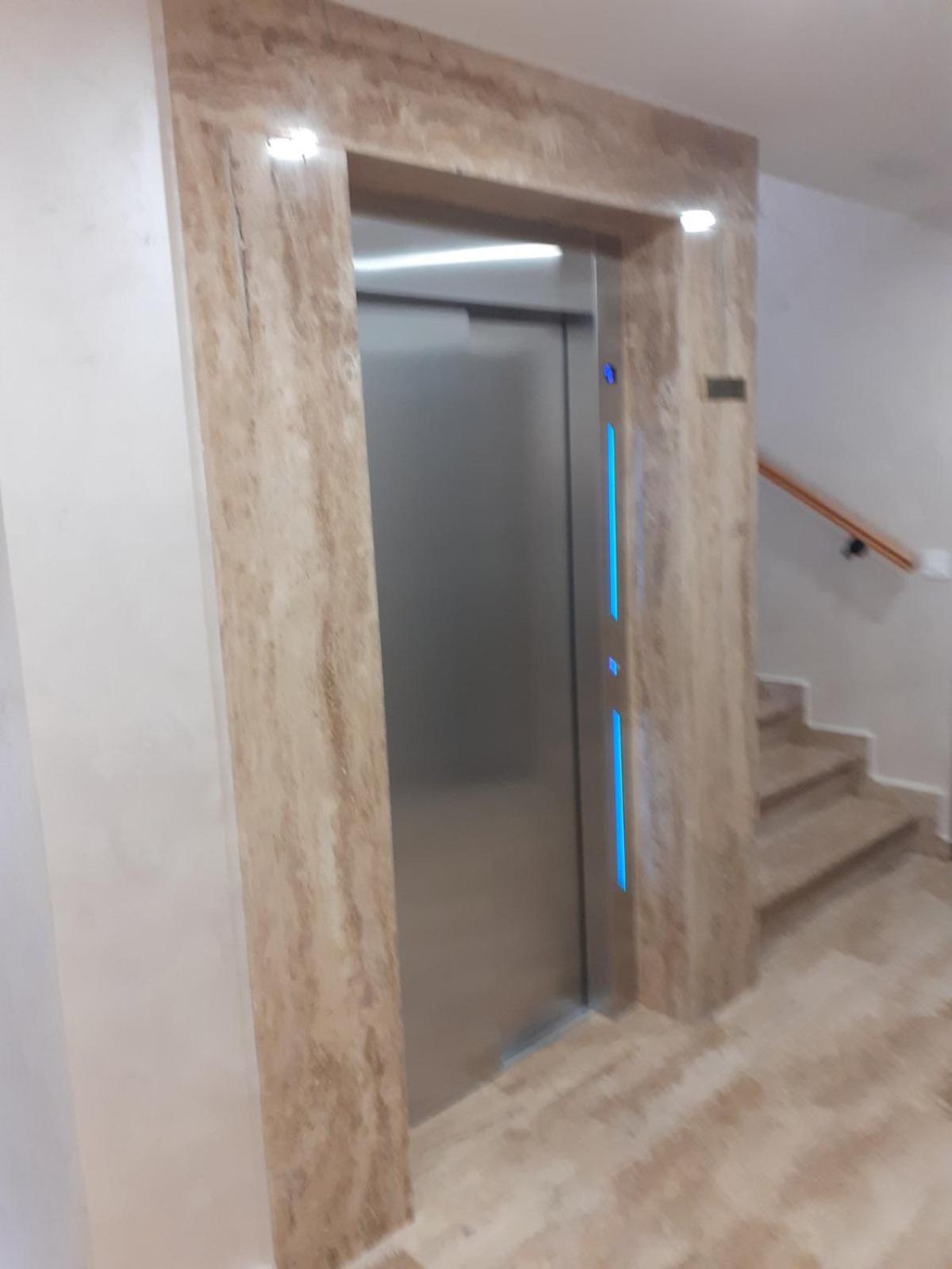 Sena Apartment *